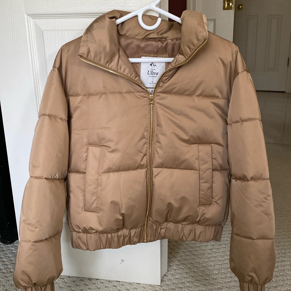 A&F Ultra Puffer Jacket (Like New)